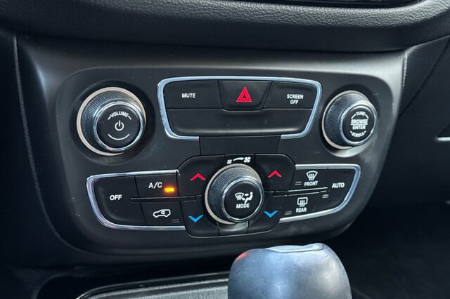 Used 2019 Jeep Compass Altitude image 17