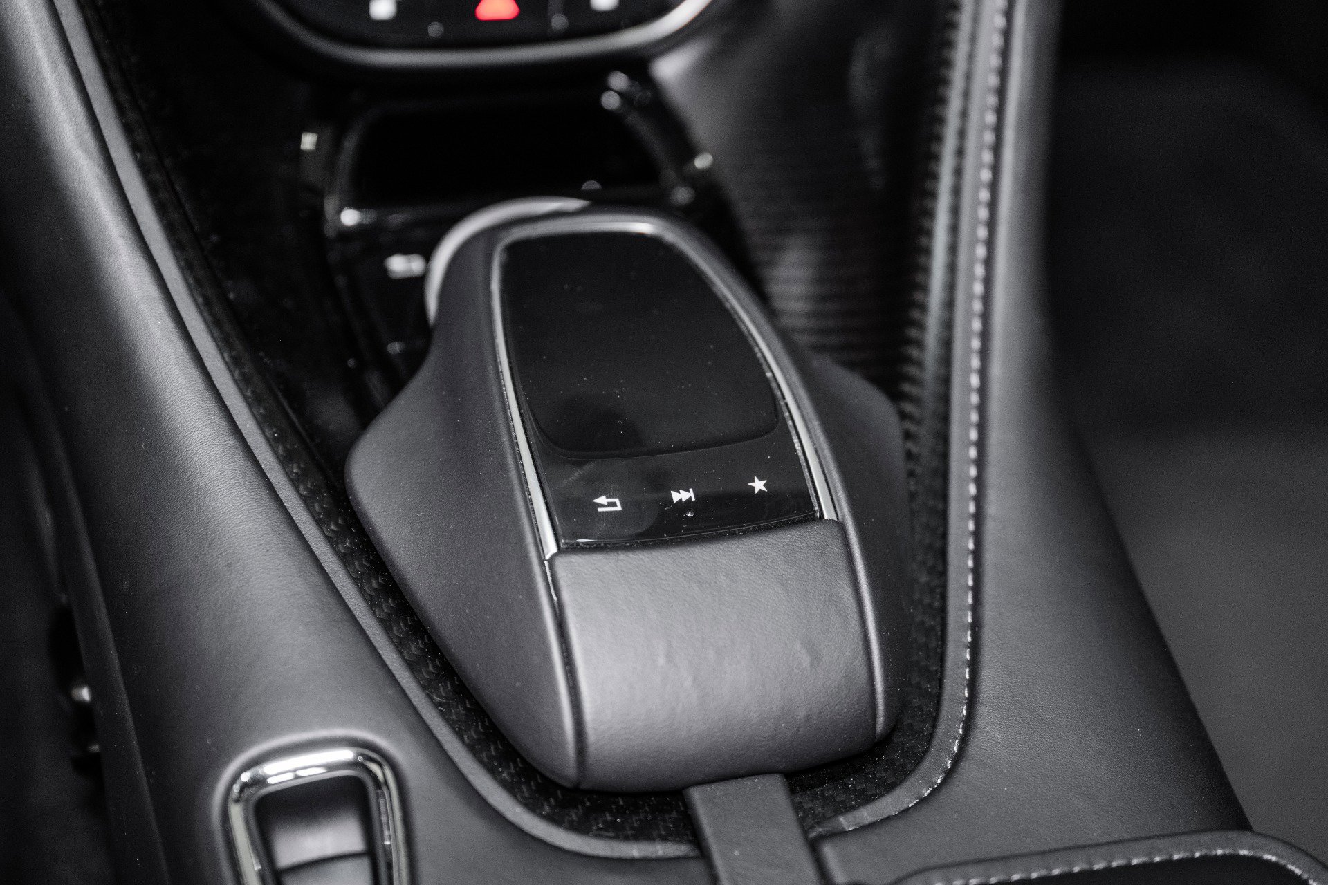 Used 2023 Aston Martin DBS Coupe RWD image 32