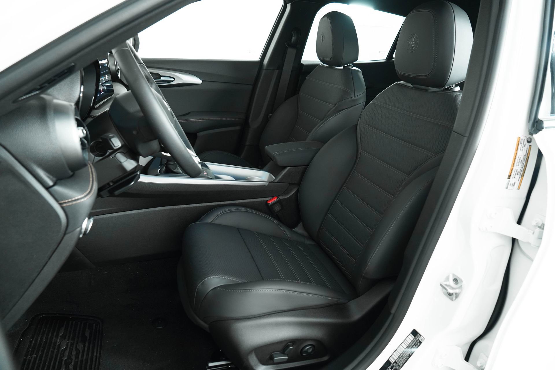 New 2025 Alfa Romeo Tonale w/ Premium Package image 23