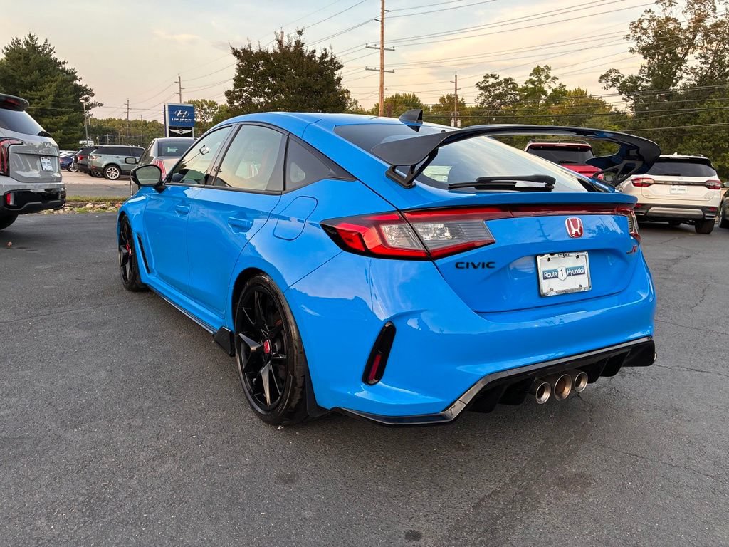 Used 2023 Honda Civic Type R image 5