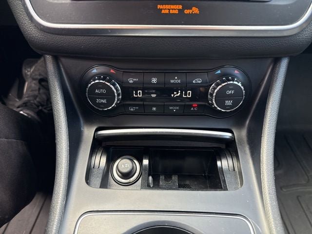 Used 2018 Mercedes-Benz CLA 250 4MATIC image 33