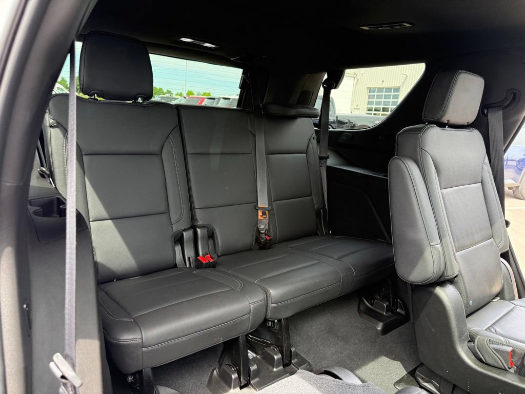 Used 2021 Chevrolet Tahoe Z71 w/ Z71 Off-Road Package AWD/4WD image 24