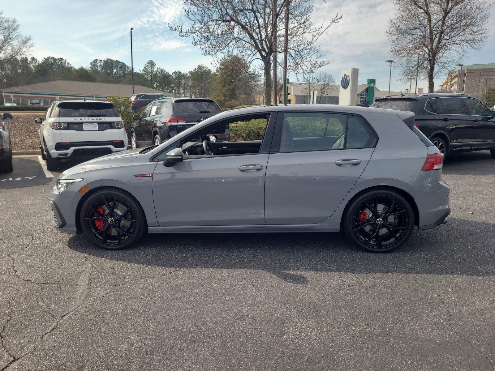 Used 2024 Volkswagen GTI SE image 8