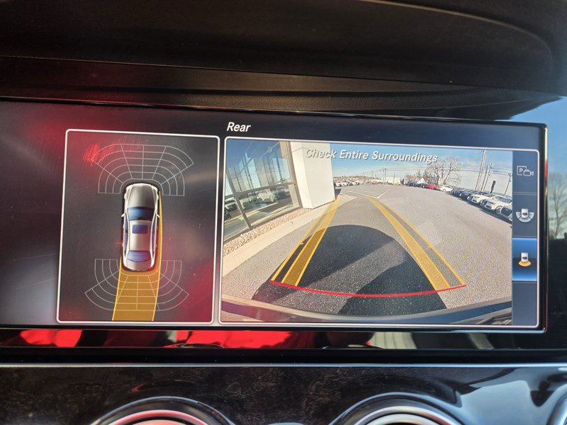 Used 2017 Mercedes-Benz E 300 4MATIC image 17