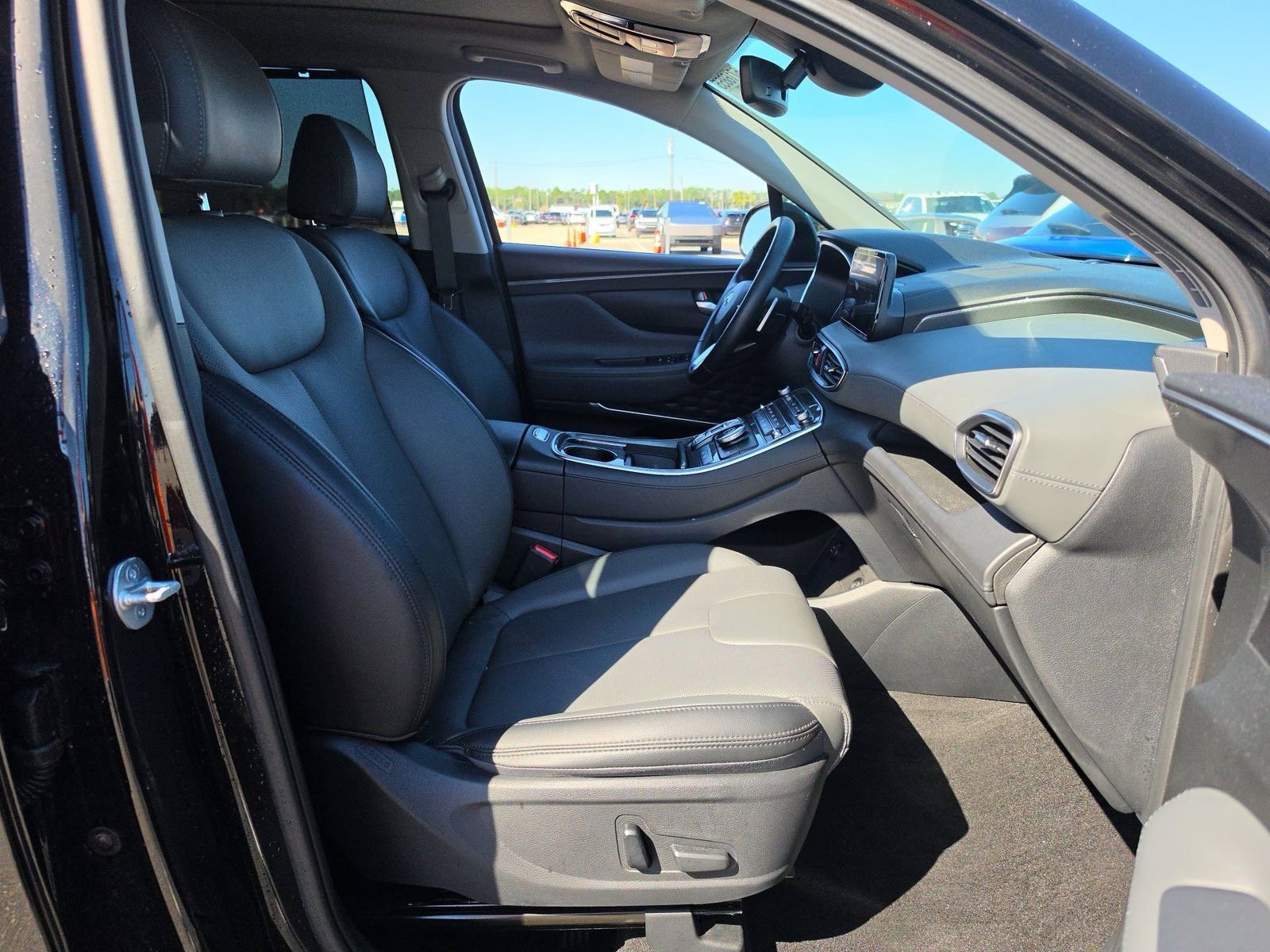 Used 2023 Hyundai Santa Fe SEL w/ Premium Package FWD image 5
