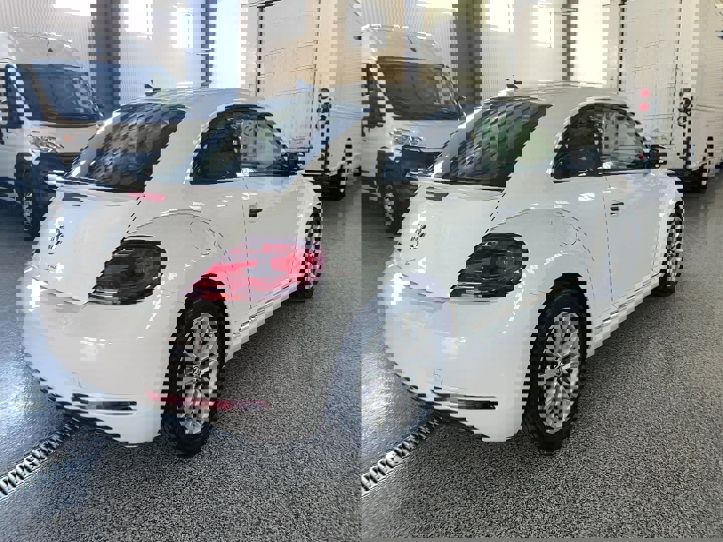 Used 2017 Volkswagen Beetle 1.8T S FWD image 10