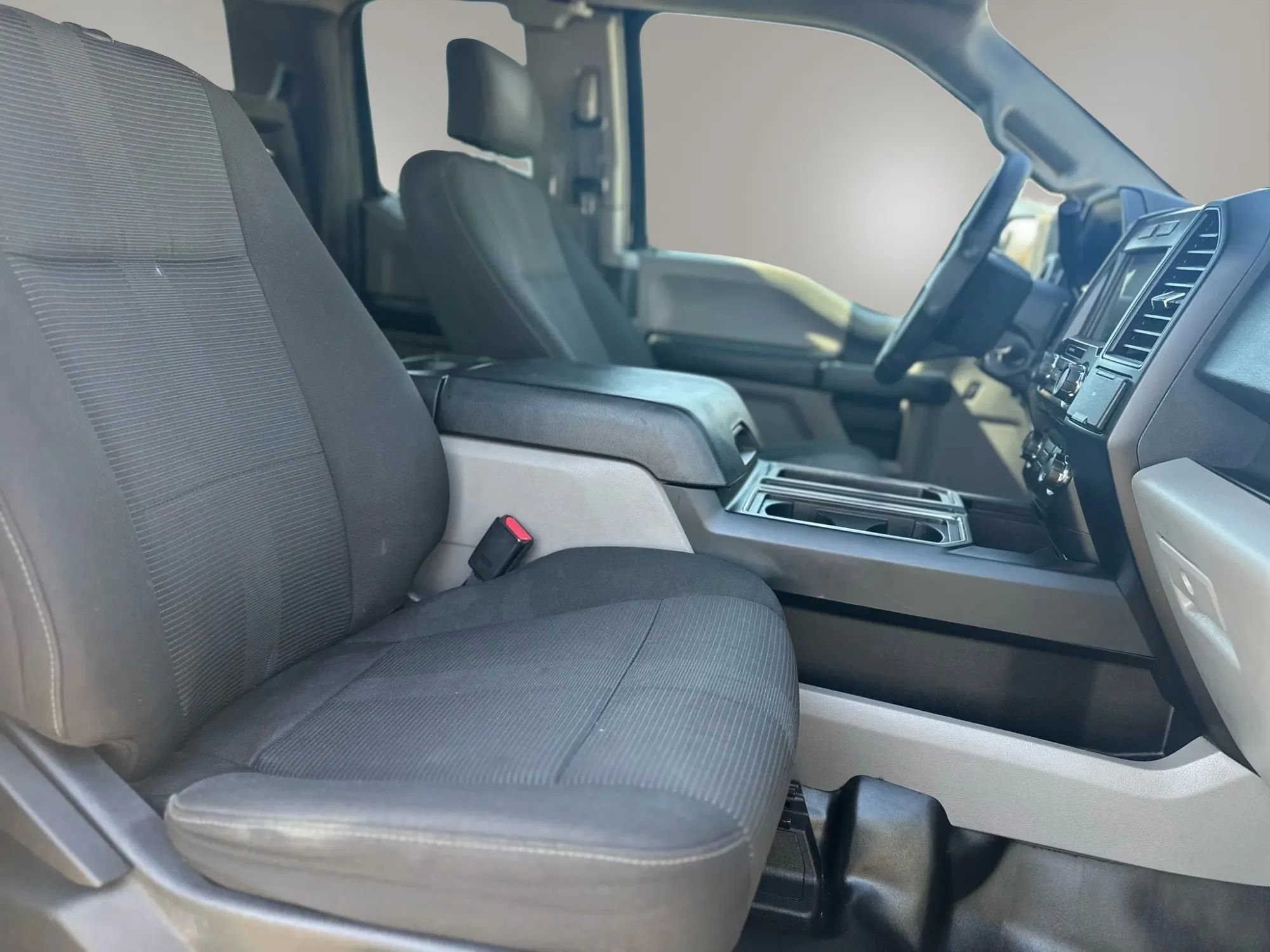 Used 2017 Ford F150 XL w/ Equipment Group 101A Mid RWD image 9