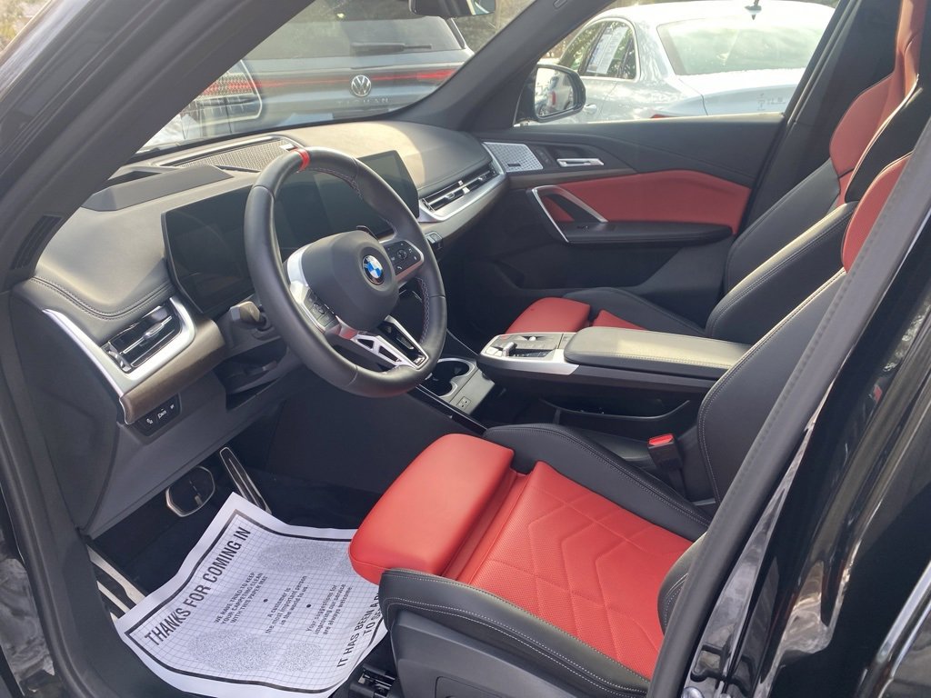Used 2025 BMW X1 M35i w/ Premium Package image 7