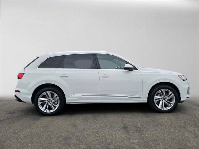 Used 2023 Audi Q7 2.0T Premium w/ Towing Package AWD/4WD image 2
