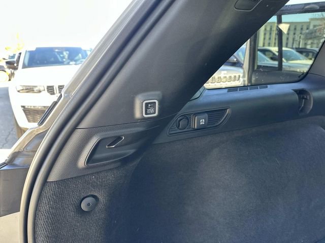 Used 2023 Jeep Grand Cherokee Overland image 14