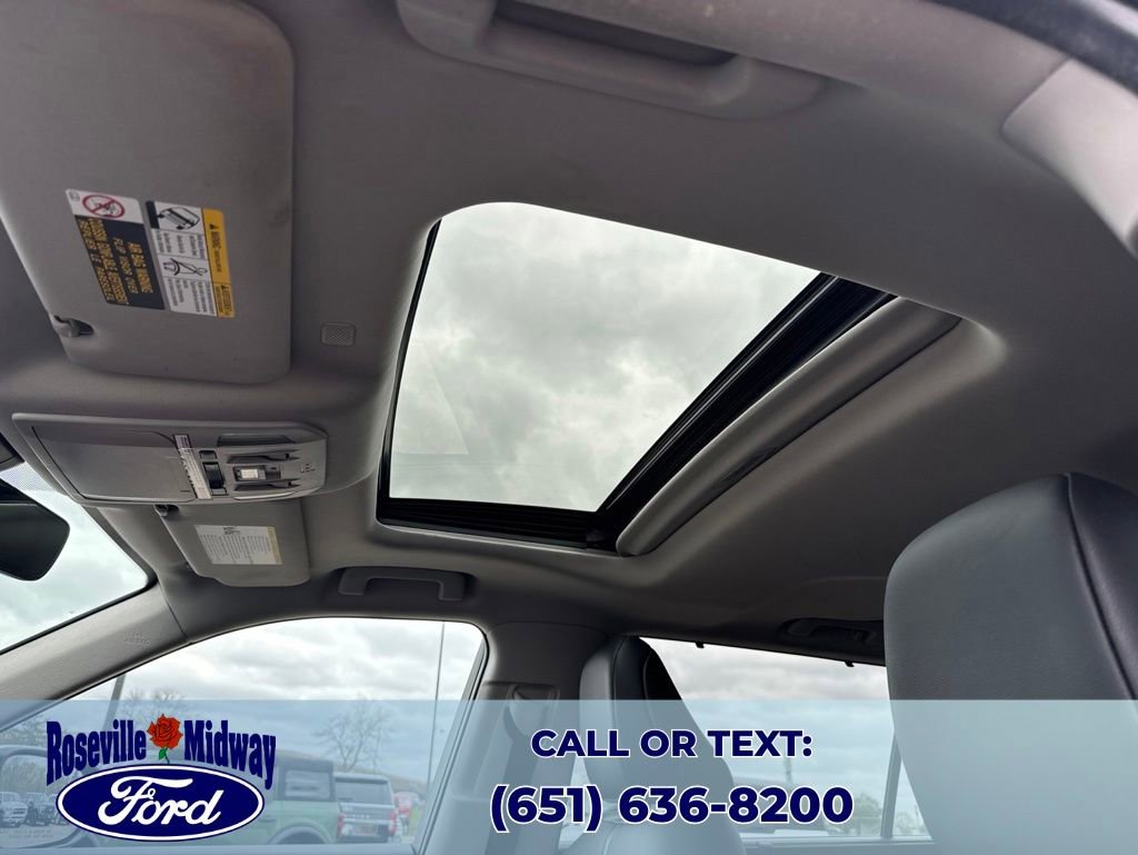 Used 2020 Toyota Highlander XLE AWD/4WD image 28