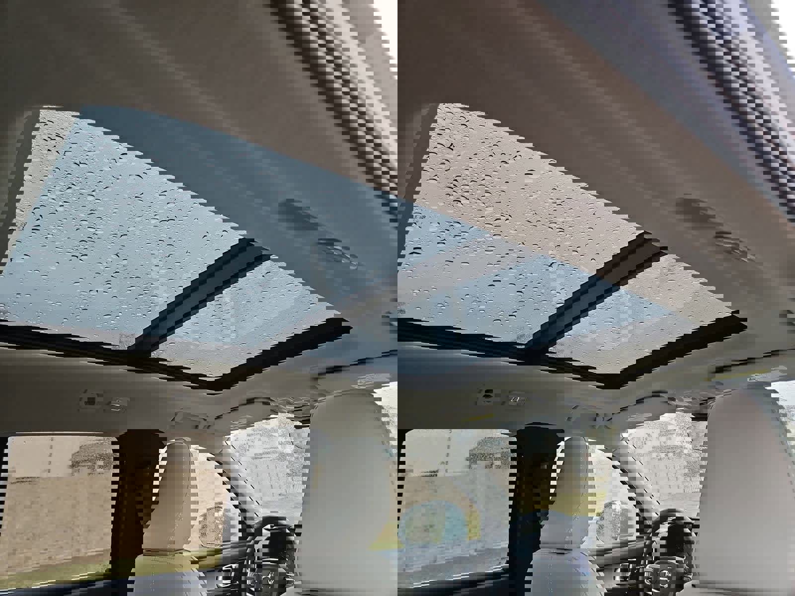 Used 2024 Volvo XC40 B5 Ultimate w/ Protection Package Premier image 22