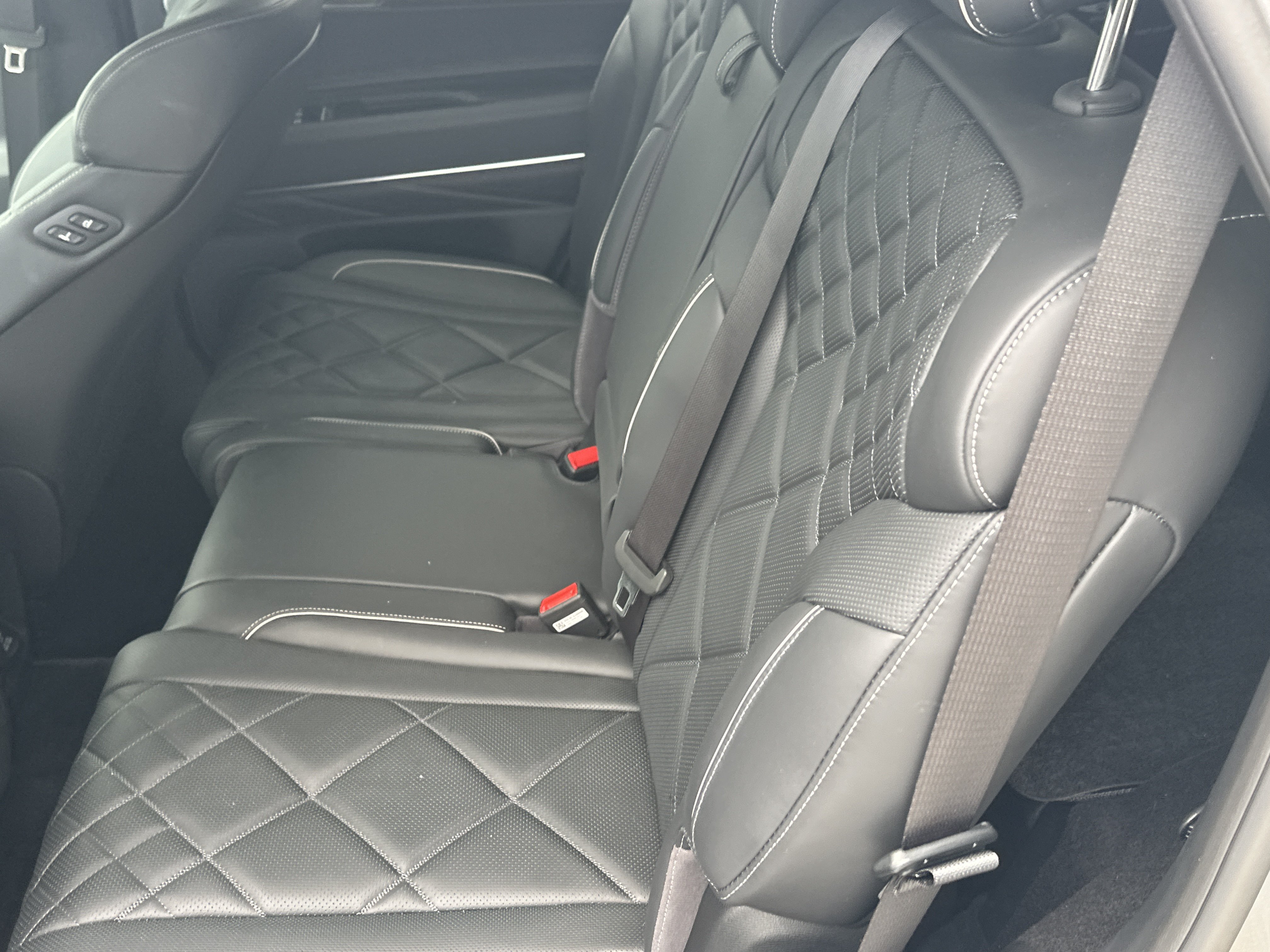 Certified 2025 Genesis GV80 3.5T Prestige AWD/4WD image 14