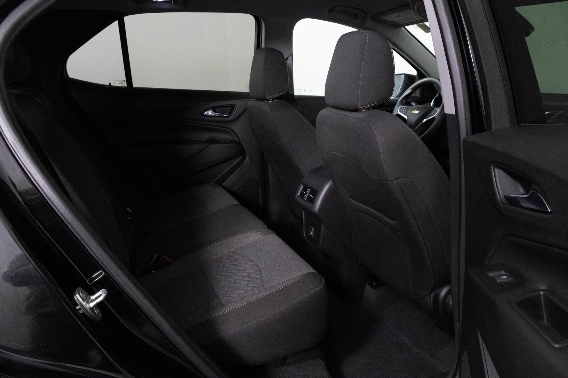 Certified 2022 Chevrolet Equinox LT w/ LPO, Floor Liner Package image 37