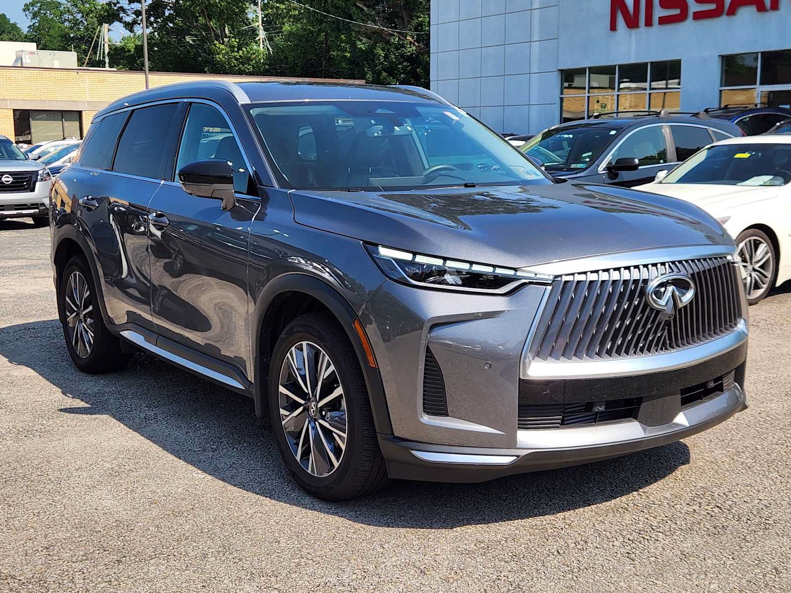 Certified 2026 INFINITI QX60 Luxe w/ Cargo Package AWD/4WD image 1
