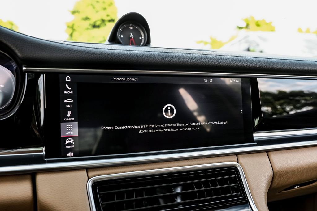 Used 2018 Porsche Panamera 4 image 34