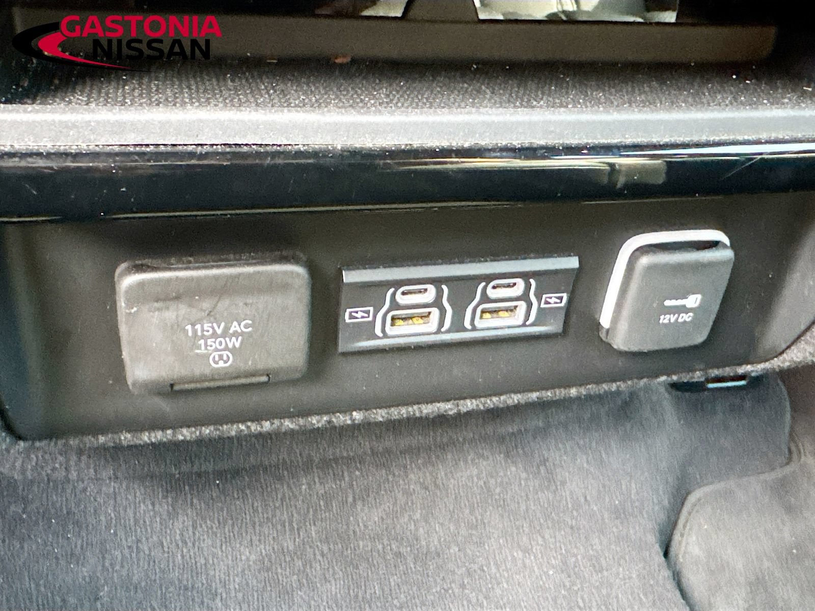 Used 2024 Jeep Wagoneer Series II w/ Flexible Seating Group RWD image 34