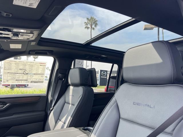 New 2026 GMC Yukon XL Denali w/ Denali Reserve Package image 25