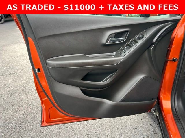 Used 2016 Chevrolet Trax LT w/ LT Convenience Package FWD image 12