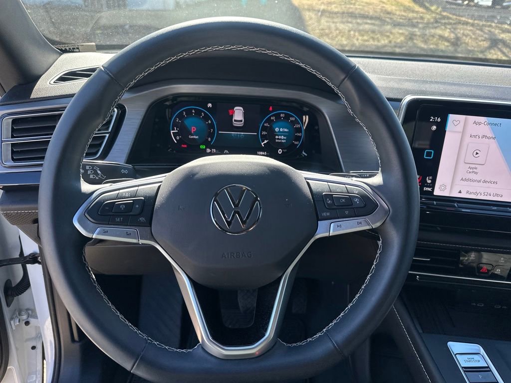 Used 2025 Volkswagen Atlas Cross Sport SE image 14