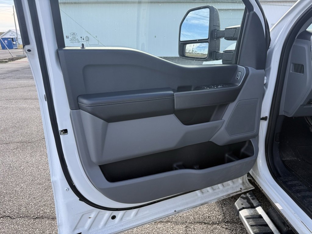 Used 2025 Ford F250 XLT image 33