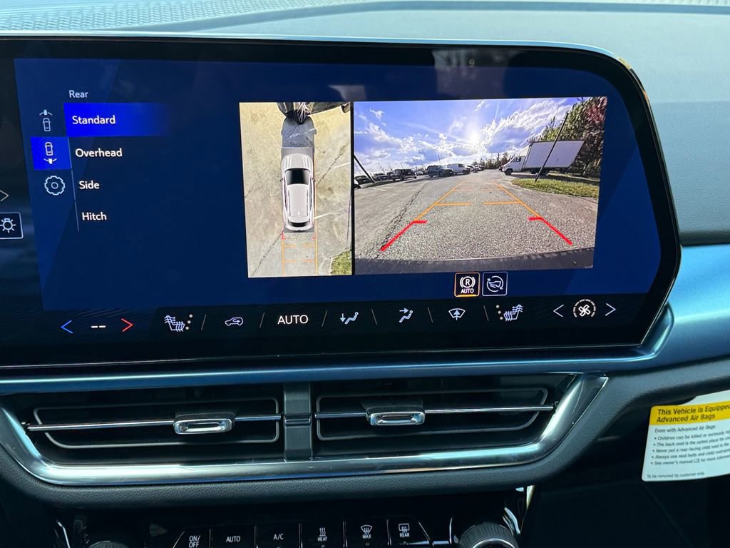 New 2026 Chevrolet Equinox EV LT image 20