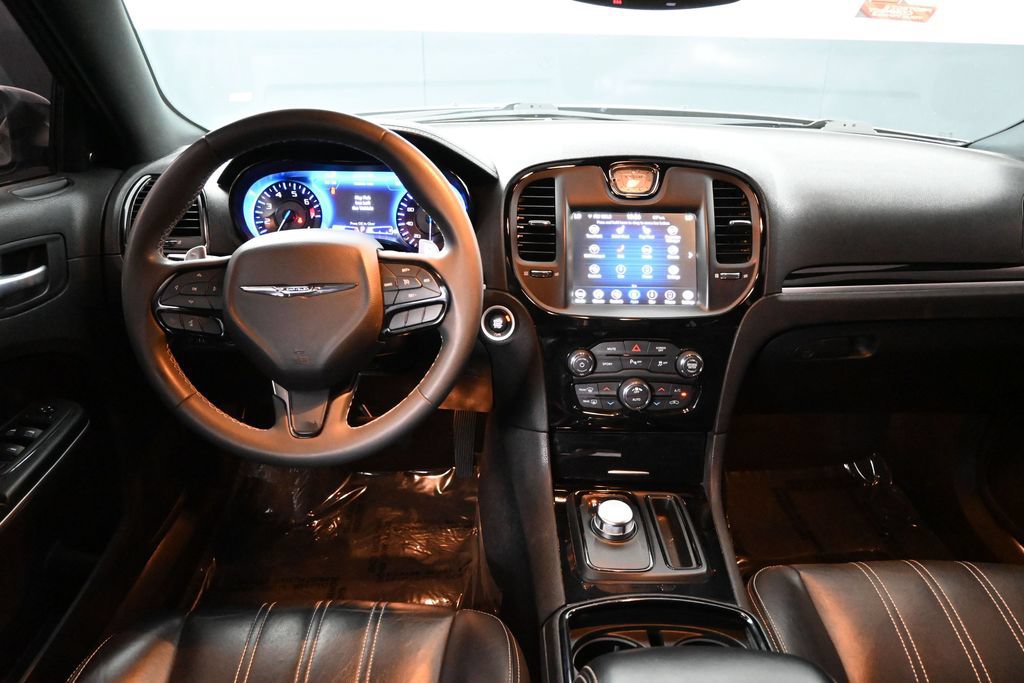 Used 2023 Chrysler 300 S RWD image 12