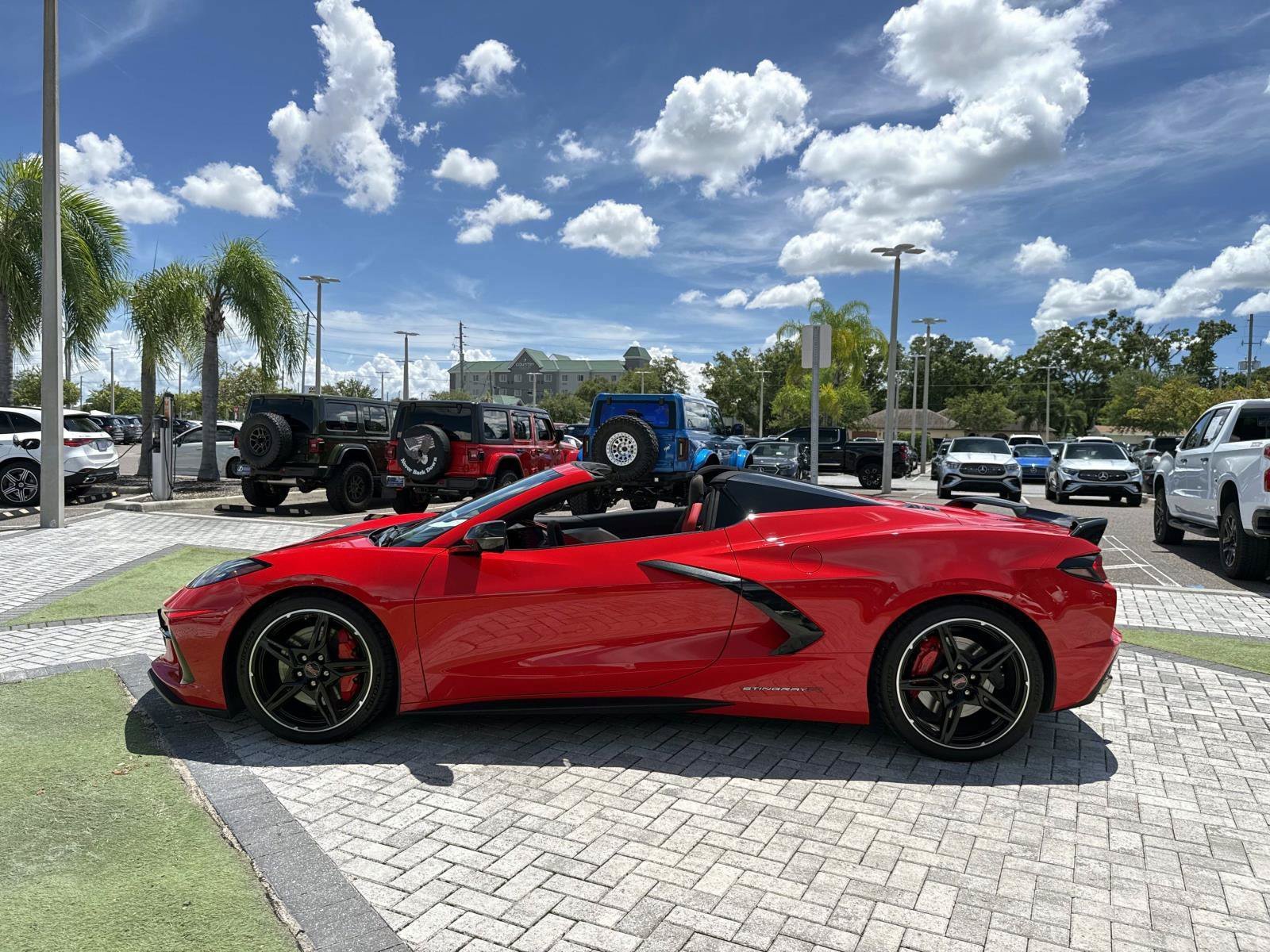 Used 2022 Chevrolet Corvette Stingray Preferred Conv w/ Z51 Performance Package RWD image 3