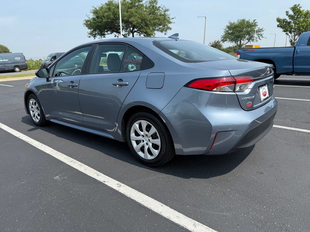 Certified 2024 Toyota Corolla LE FWD image 3
