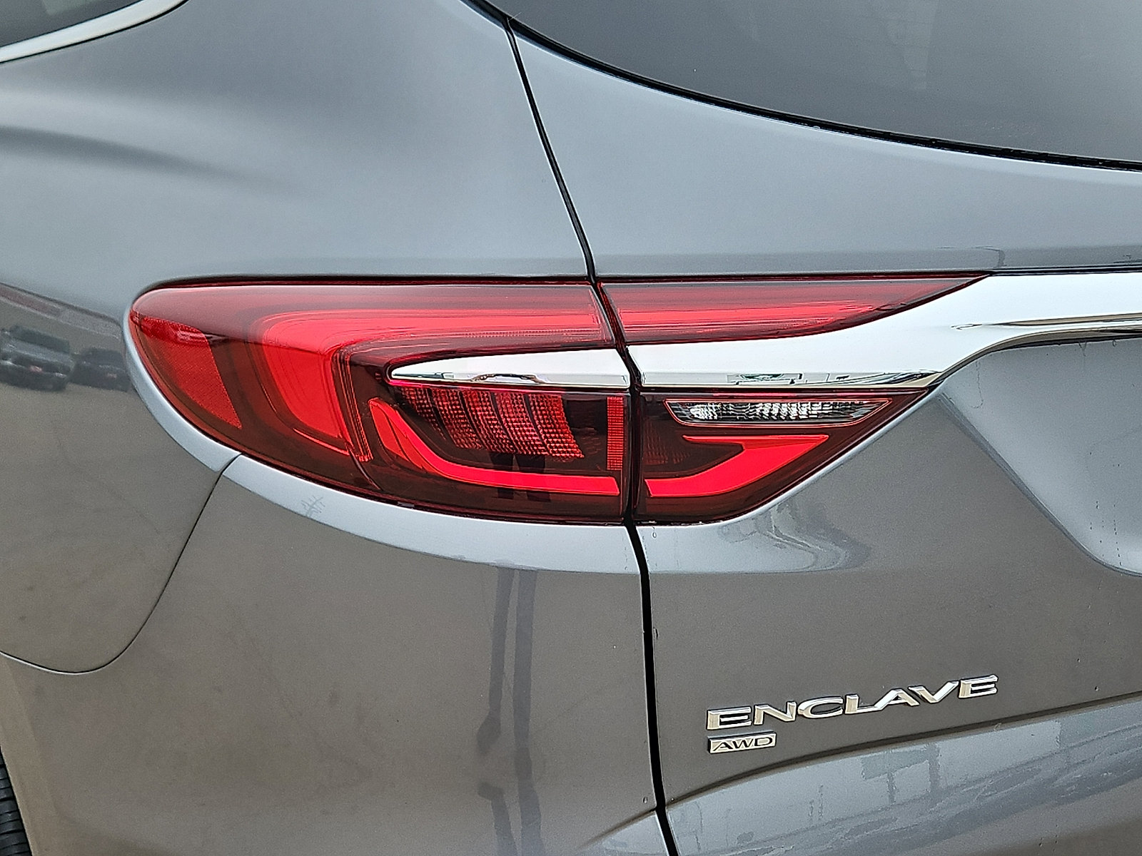 Used 2020 Buick Enclave Avenir w/ Avenir Technology Package AWD/4WD image 7
