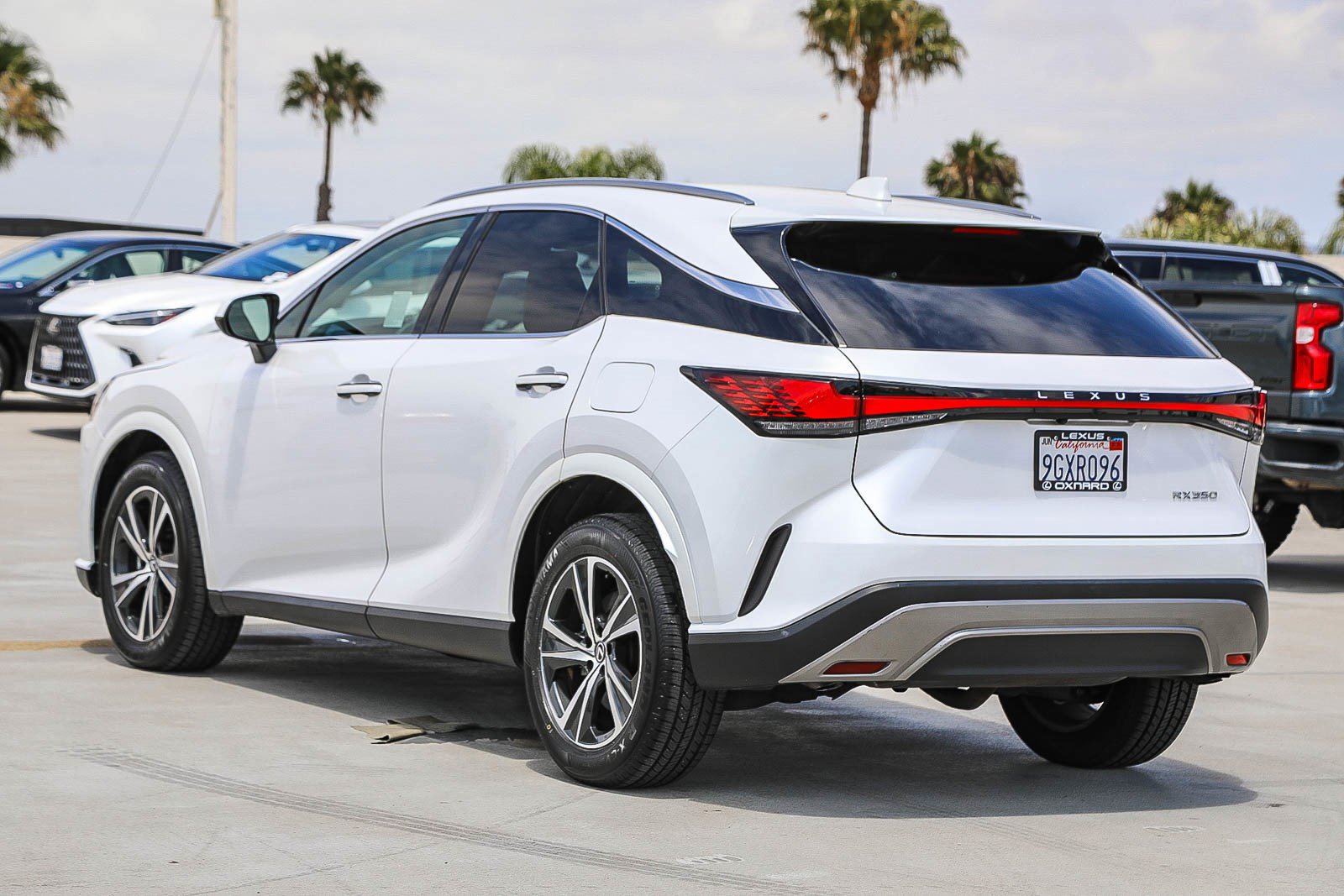 Used 2023 Lexus RX 350 FWD w/ Cold Area Package image 5