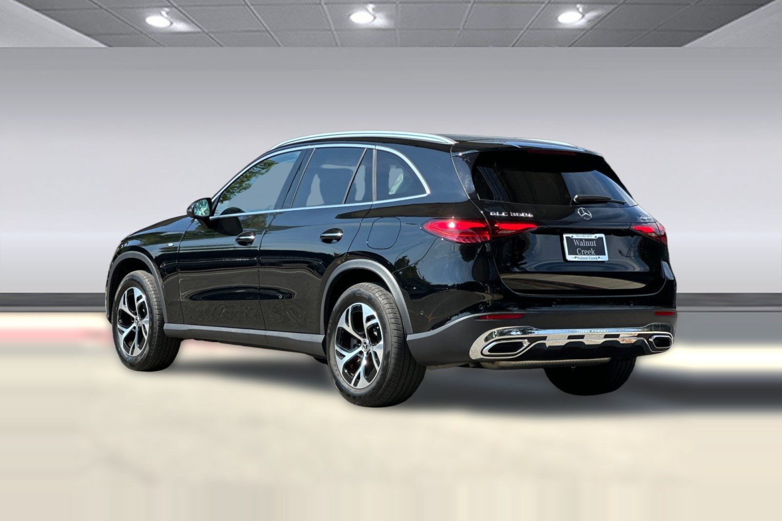 Certified 2025 Mercedes-Benz GLC 350e 4MATIC image 3