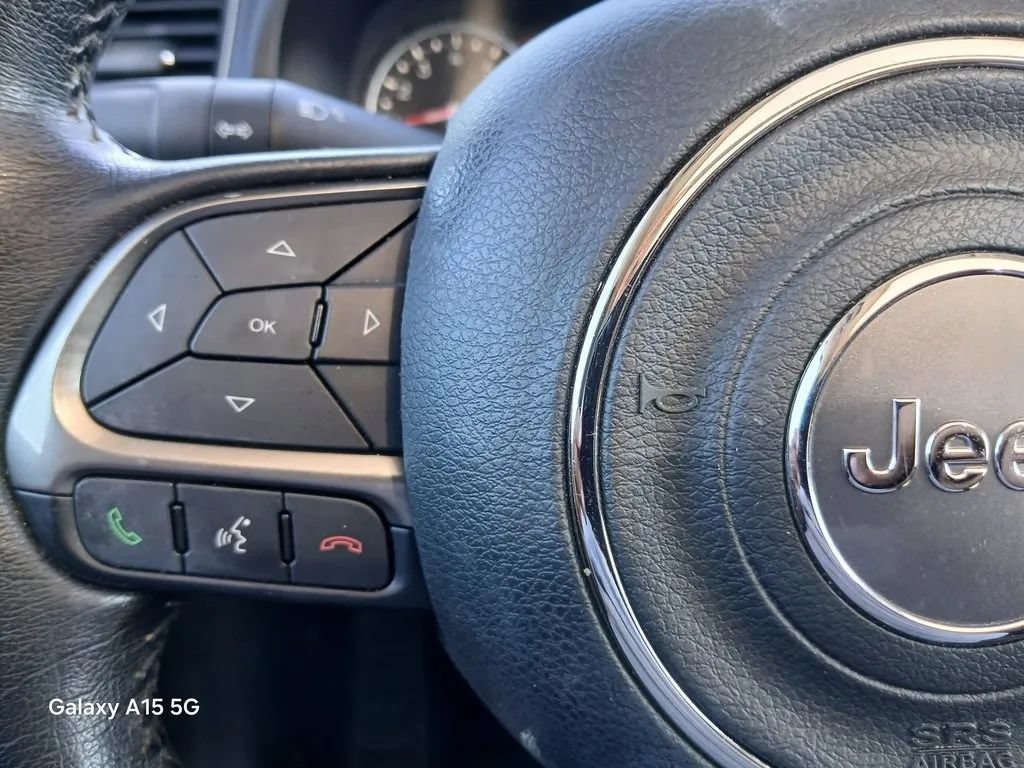 Used 2020 Jeep Renegade Limited w/ LED Lighting Group AWD/4WD image 24