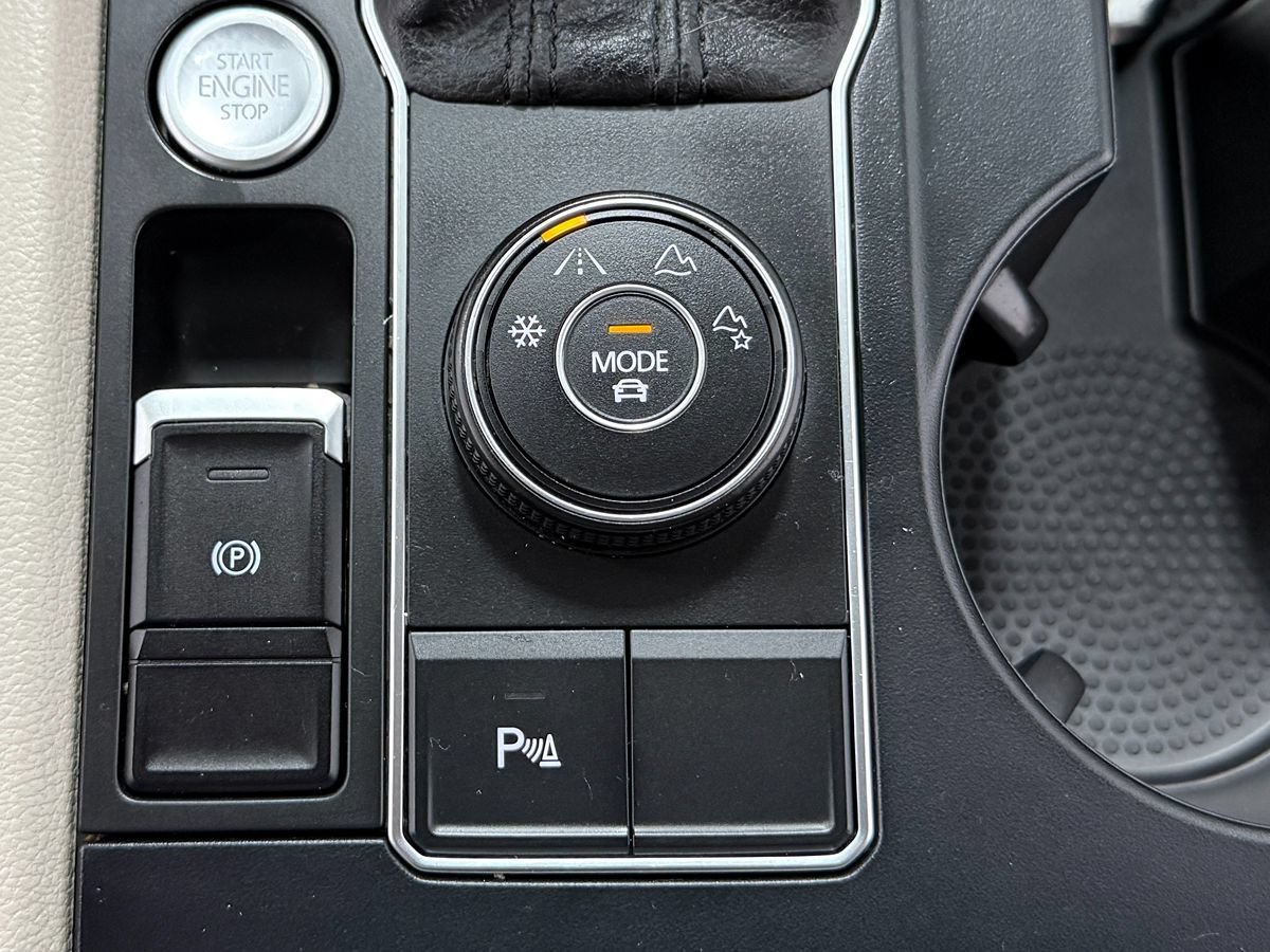 Used 2021 Volkswagen Atlas SE w/ Towing Package AWD/4WD image 25