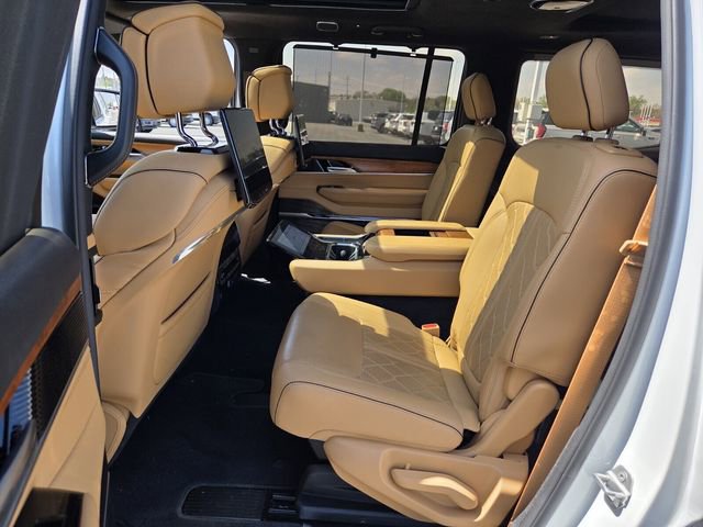 Used 2023 Jeep Grand Wagoneer Series III w/ Rear Seat Video Group 1 image 9