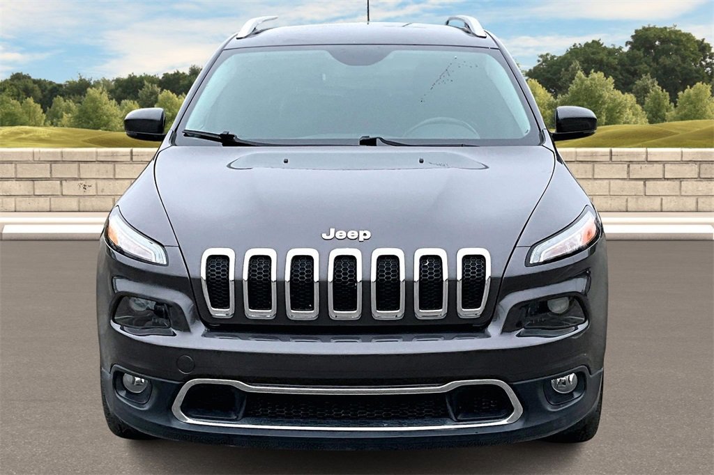Used 2018 Jeep Cherokee Limited image 3