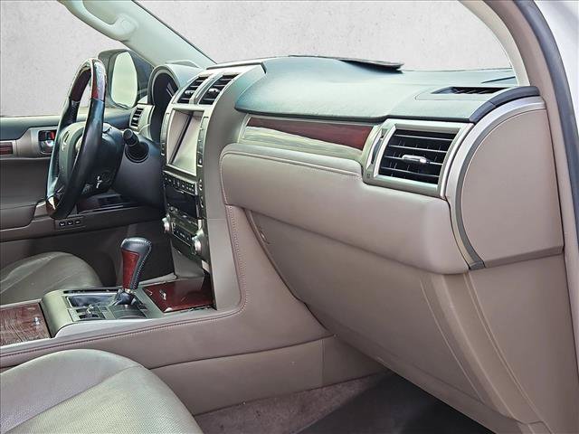 Used 2014 Lexus GX 460 w/ Premium Package AWD/4WD image 18