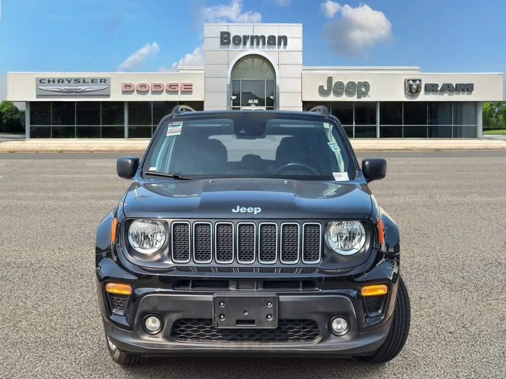 Certified 2022 Jeep Renegade Latitude w/ Sun/Sound Group AWD/4WD image 6