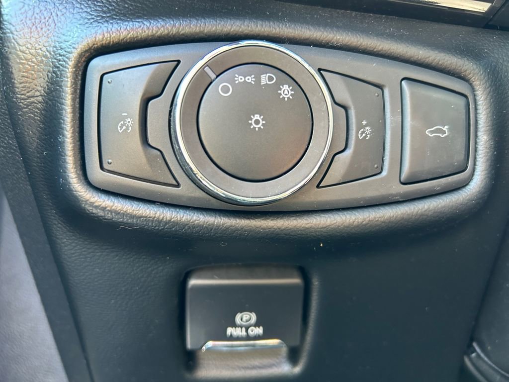 Used 2018 Lincoln MKZ Select w/ Technology Package AWD/4WD image 30