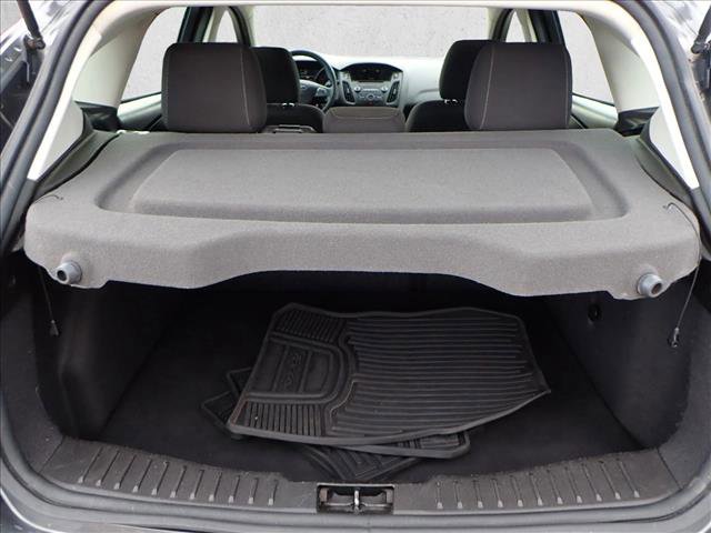 Used 2017 Ford Focus SE image 8