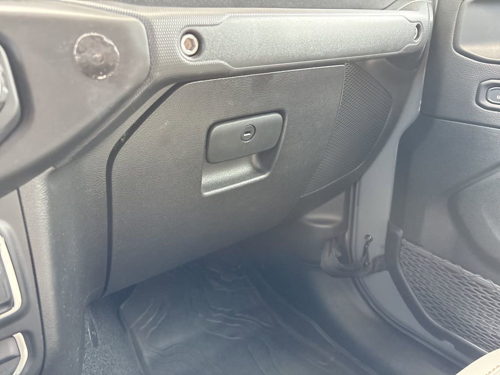 Used 2023 Jeep Gladiator Mojave w/ LED Lighting Group AWD/4WD image 33