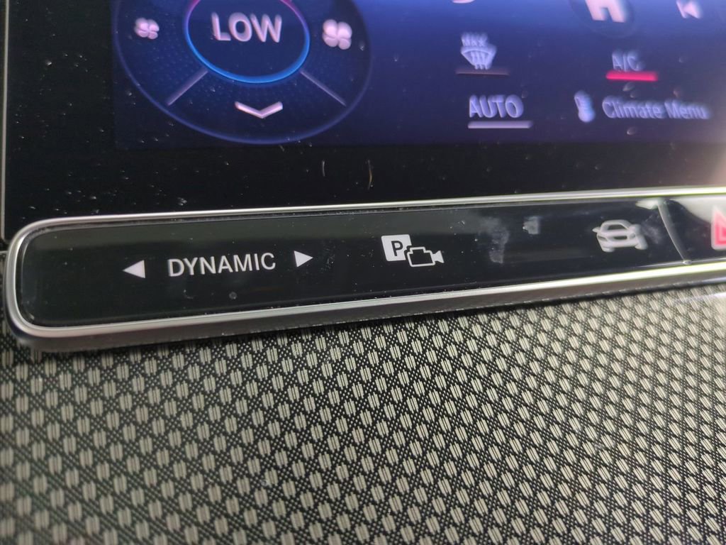 Used 2024 Mercedes-Benz GLC 300 4MATIC image 28