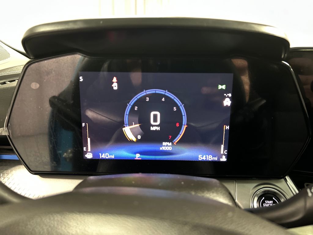 Used 2025 Chevrolet Trax LT w/ Sunroof Package image 16