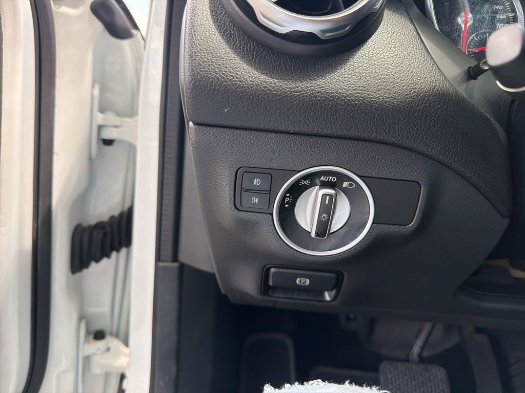 Used 2020 Mercedes-Benz GLA 250 4MATIC w/ Convenience Package image 21