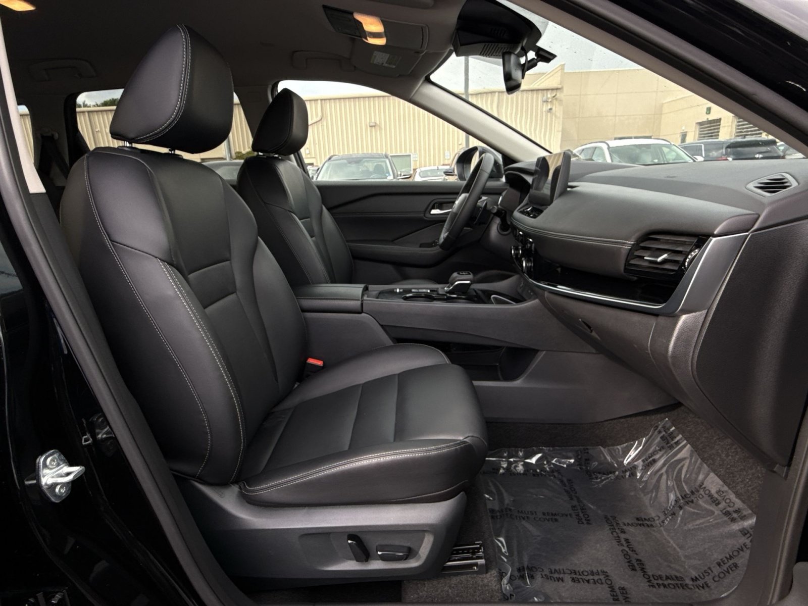 Used 2026 Nissan Rogue SL FWD image 28