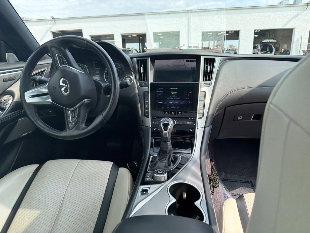 Used 2022 INFINITI Q60 3.0t Luxe w/ Essential Package AWD/4WD image 17