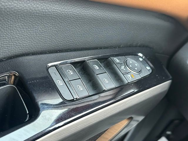 Used 2022 Nissan Pathfinder Platinum w/ Cargo Package image 17