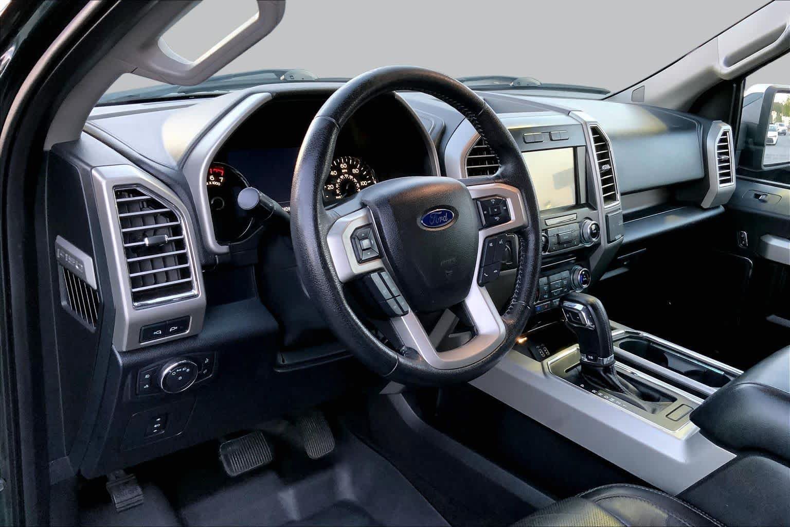 Used 2016 Ford F150 Lariat w/ Equipment Group 502A Luxury AWD/4WD image 13