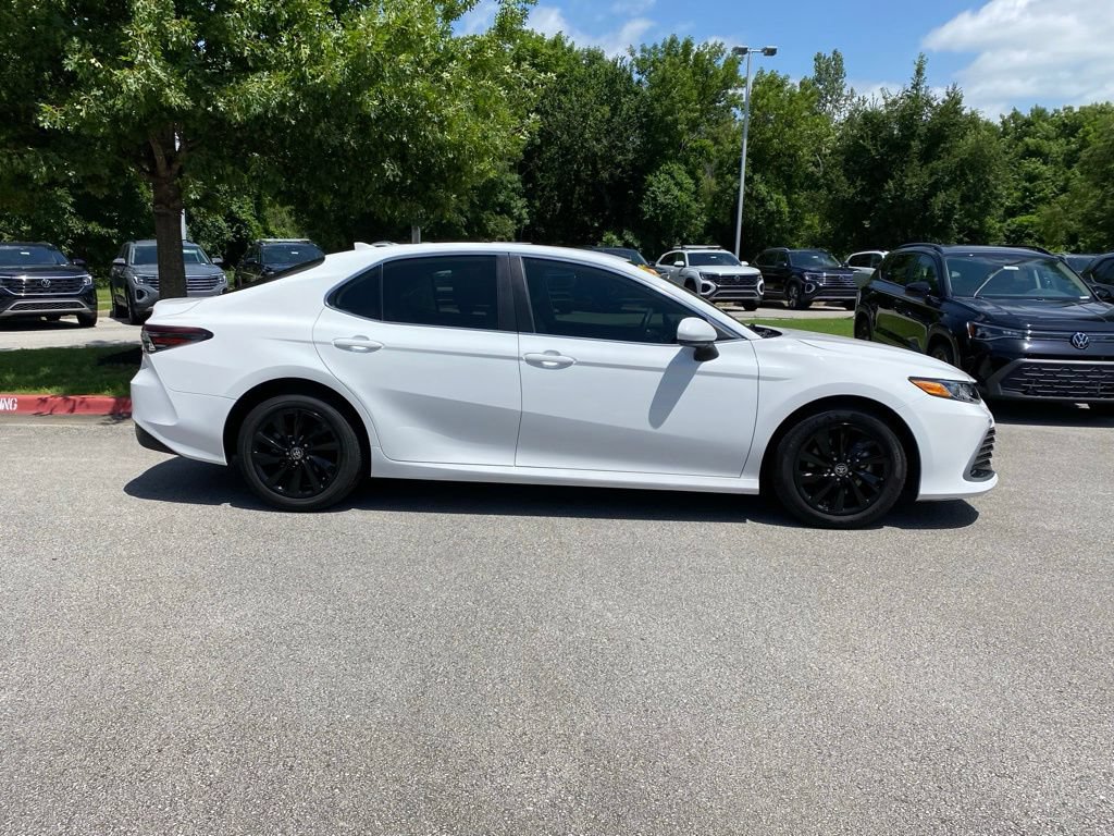 Used 2023 Toyota Camry LE FWD image 9