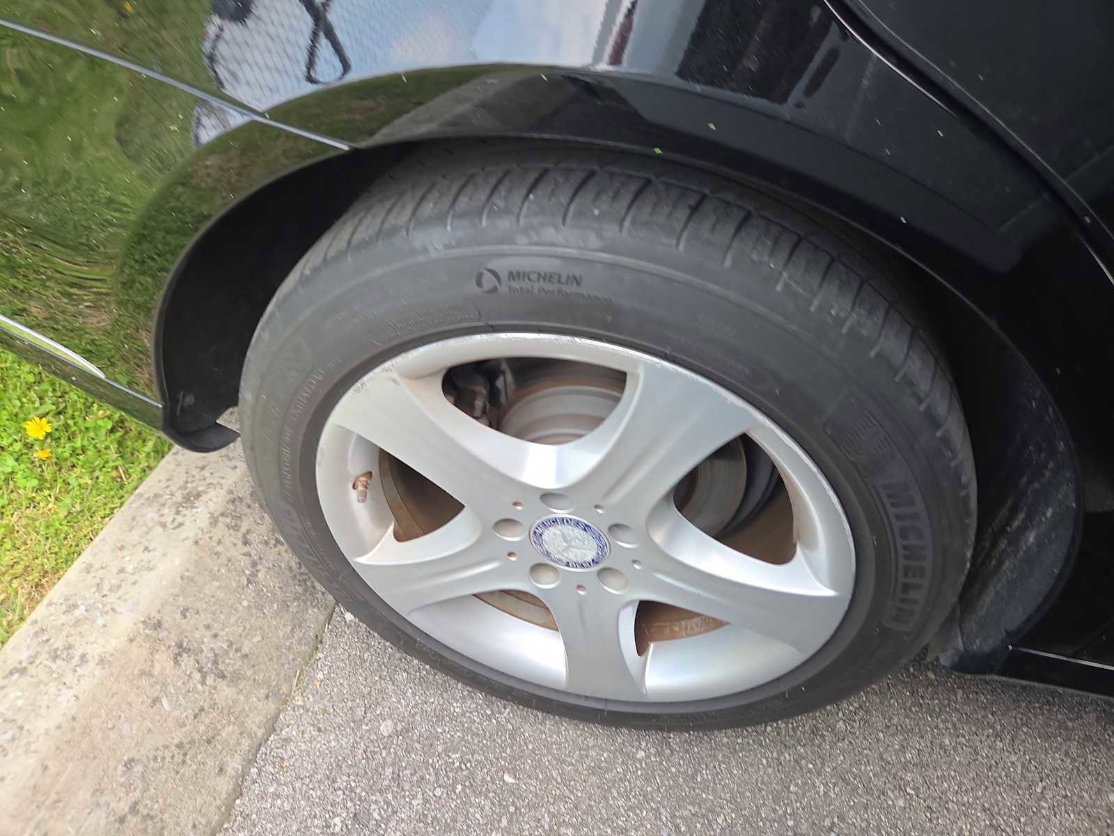 Used 2014 Mercedes-Benz E 350 Sedan w/ Premium 1 Package image 4